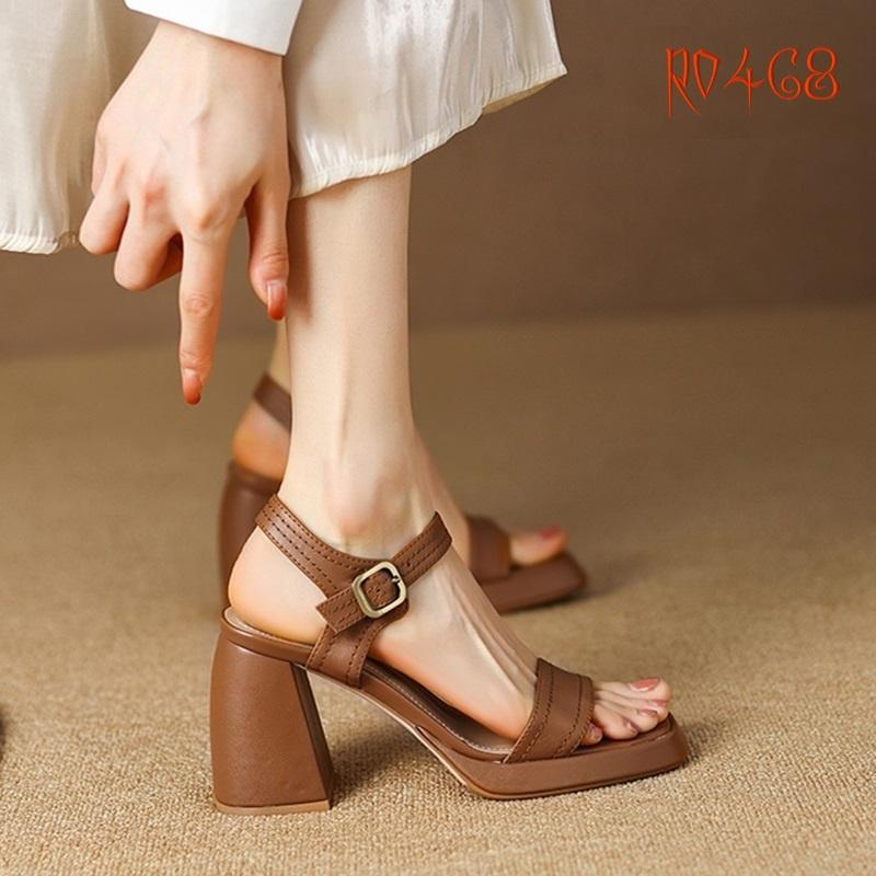 Giày sandal nữ cao gót 8 phân hàng hiệu rosata hai màu trắng nâu ro468