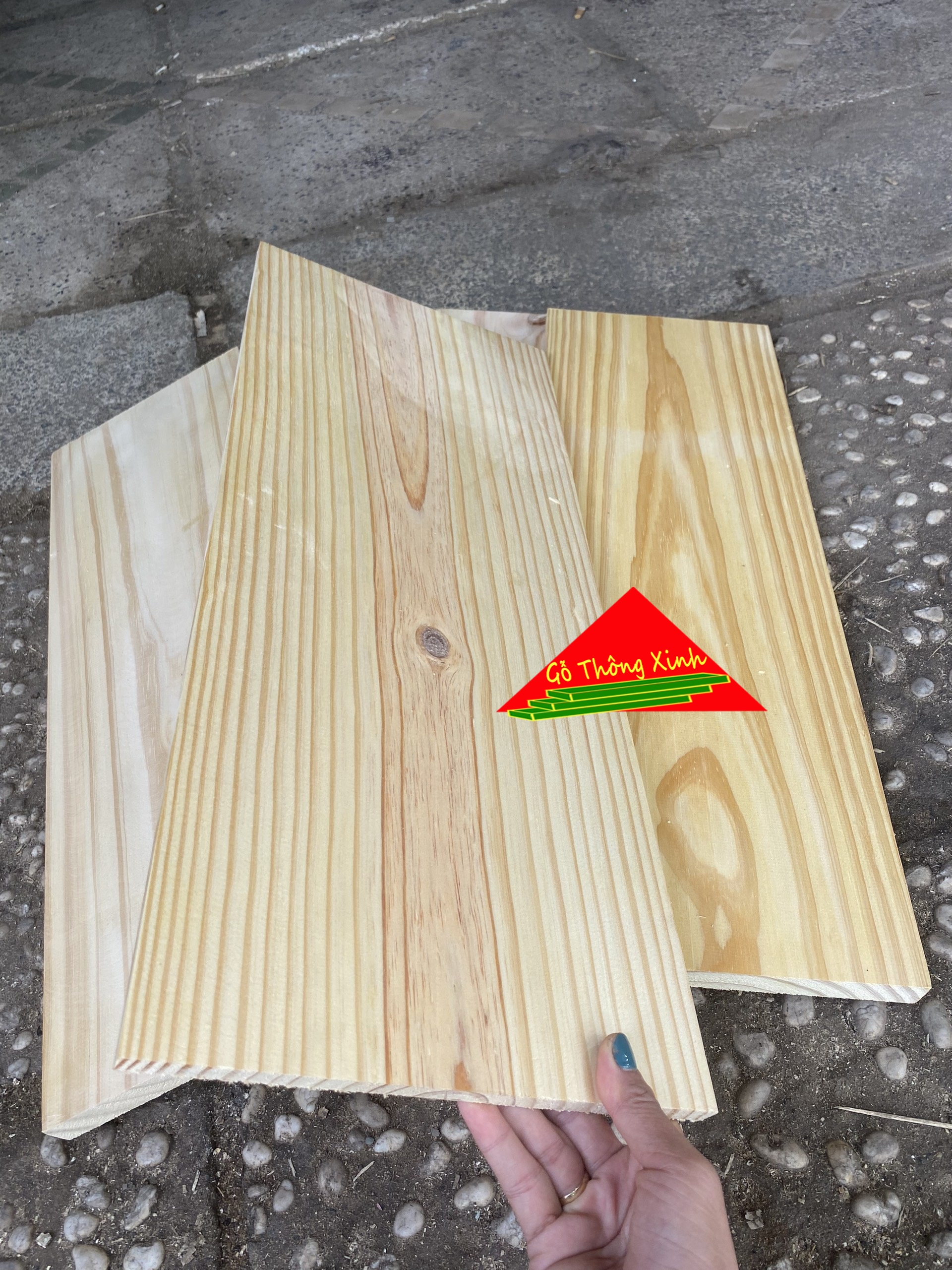 Tấm gỗ thông rộng 20cm, dài 60cm, dày 1cm đã bào láng đẹp 4 mặt thích hợp ốp tường, trang trí,làm loa bluetooth, DIY