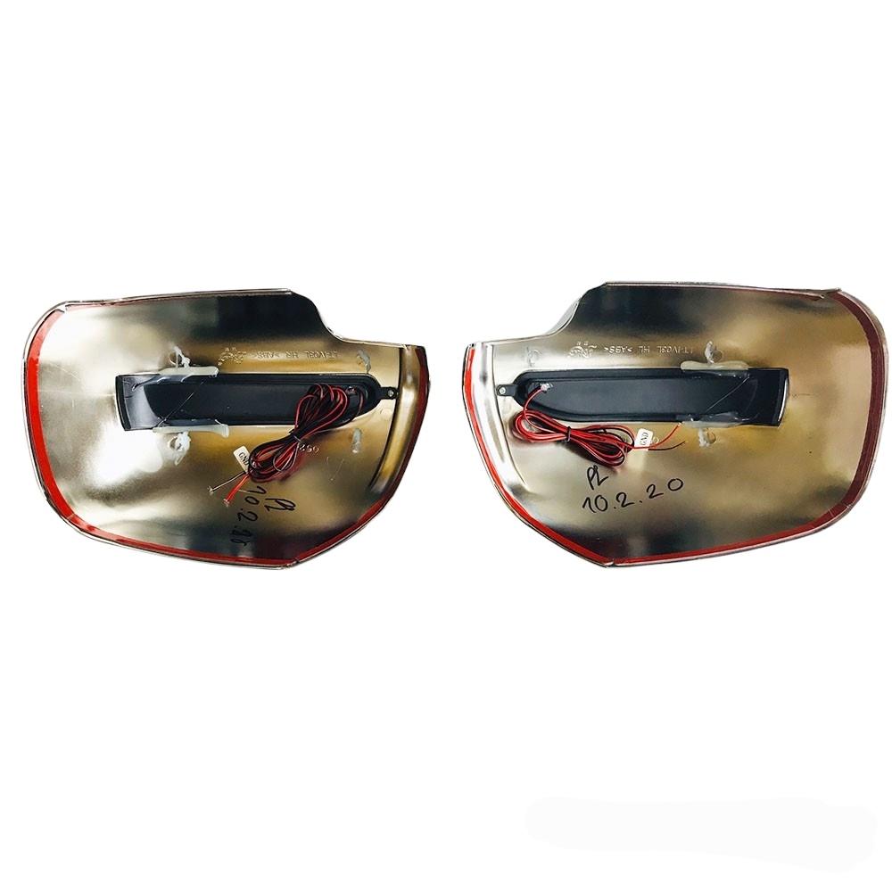 Ốp gương chiếu hậu cho xe Toyota Innova 2008-2016 loại có đèn xi nhan