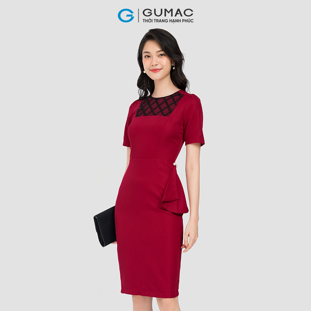 Đầm phối ren cổ GUMAC LD0815 ôm body vải cotton màu đỏ nâu