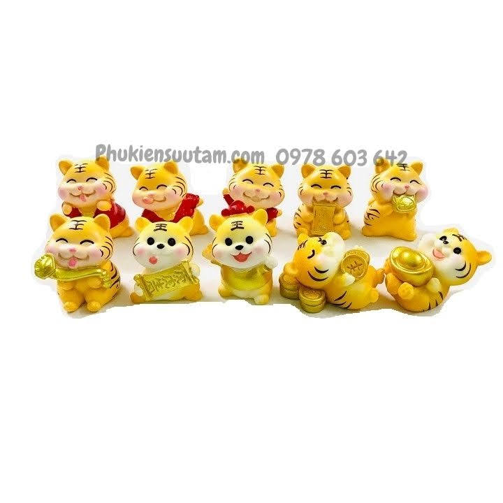 Tượng Nhựa Con Cọp Cute Dễ Thương , Dùng để trưng bày trên bàn sách, bàn làm việc, xe oto, kích thước 4 x 3.5cm, màu vàng - TMT Collection - SP005465