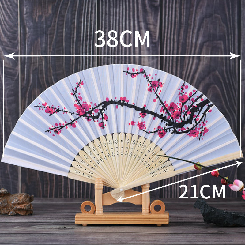 Quạt cầm tay cán tre hình hoa đào truyền thống 38x21cm- Quạt tay vải lụa cán tre- Quạt gấp họa tiết hoa mai phong cách Á Đông- Quạt trang trí thủ công vintage- Quạt tay cổ điển in hoa nghệ thuật