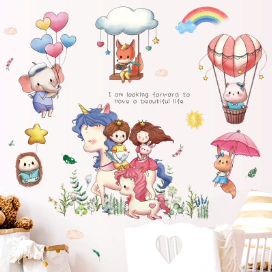 Decal trang trí tường - Hoàng tử và Công chúa cùng những người bạn thú