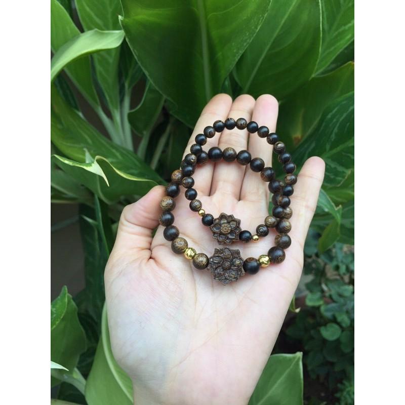 Vòng tay trầm hương sánh chìm + hoa sen