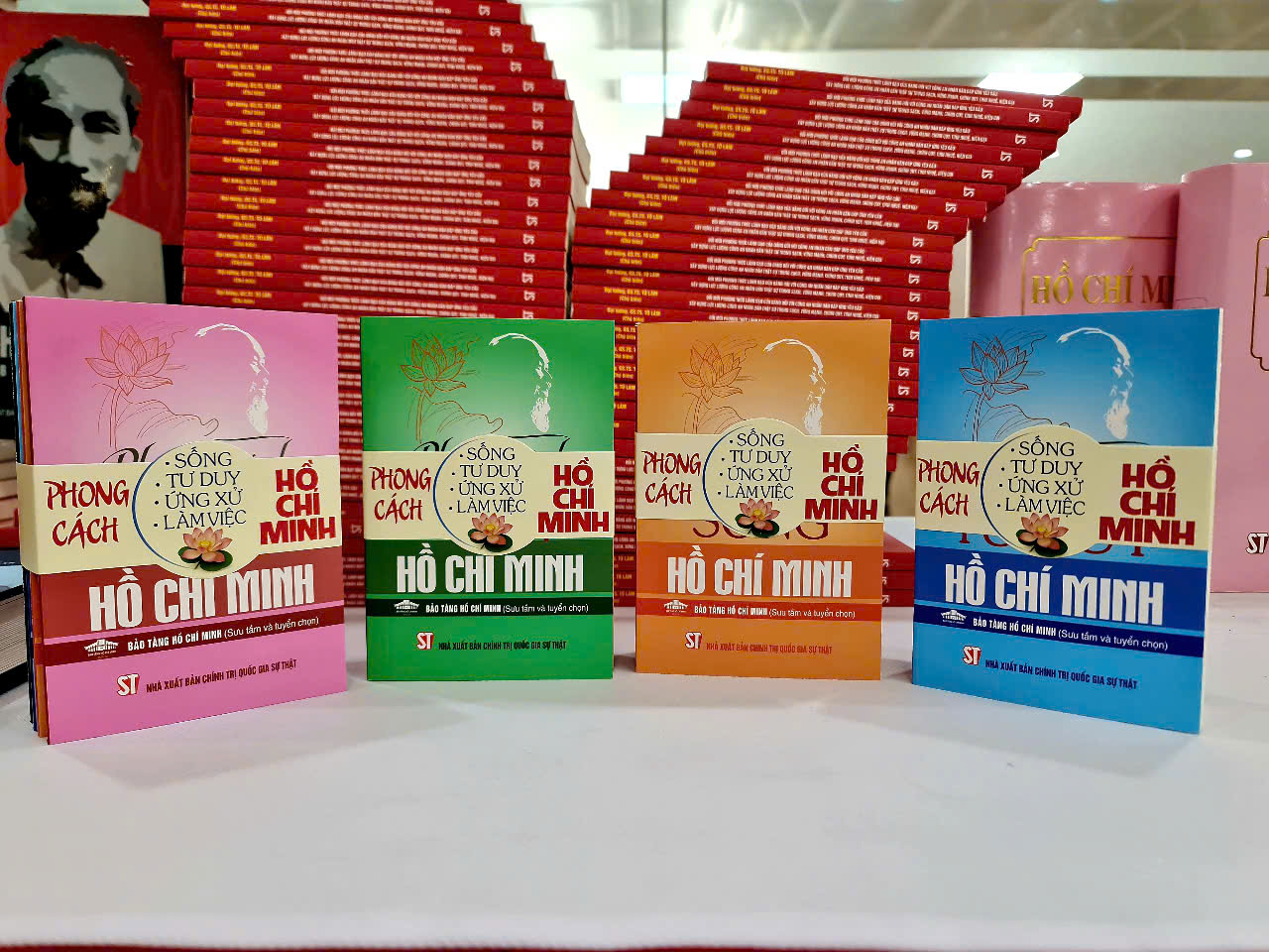 Bộ sách Phong cách Hồ Chí Minh (4 cuốn) - bản in 2025