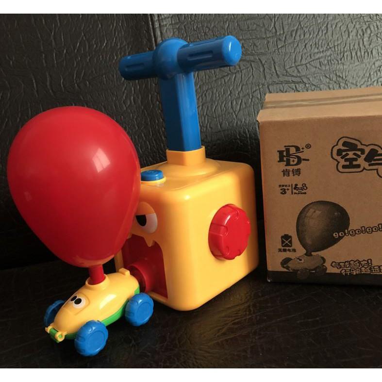 Đồ chơi xe hơi chạy bằng bong bóng cho bé