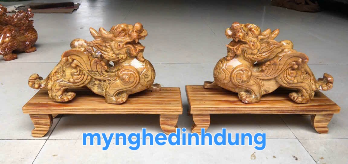Cặp tỳ hưu phong thủy cầu tài lộc gỗ huyết long 20x12x9cm