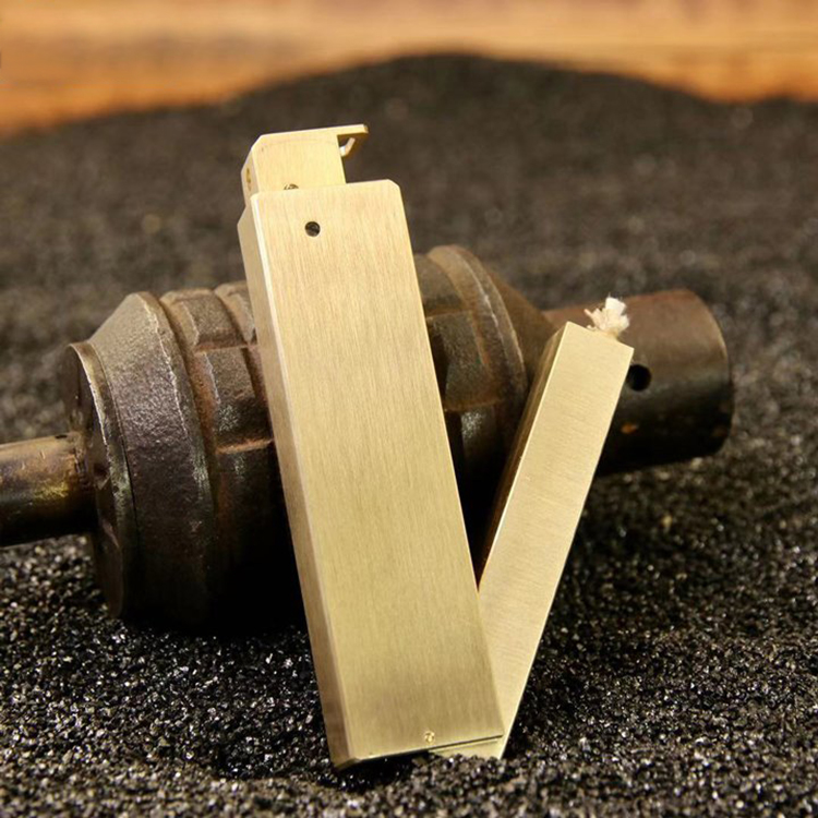 Vỏ Hột Quẹt Bật Lửa Xăng Đá Thủ Công TC1807-LUW Chất Liệu Đồng Thau Đánh Lửa Tự Động Kiểu Dáng Cổ Điển