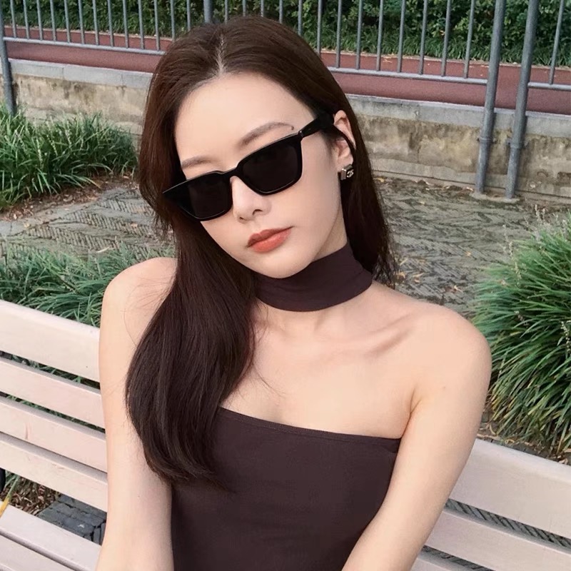 Kính râm mắt mèo nhỏ