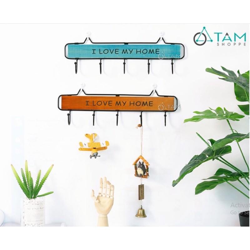 Móc treo đồ trang trí gắn tường chữ I LOVE MY HOME bằng gỗ -Móc treo decor dán tường loại 4 móc.
