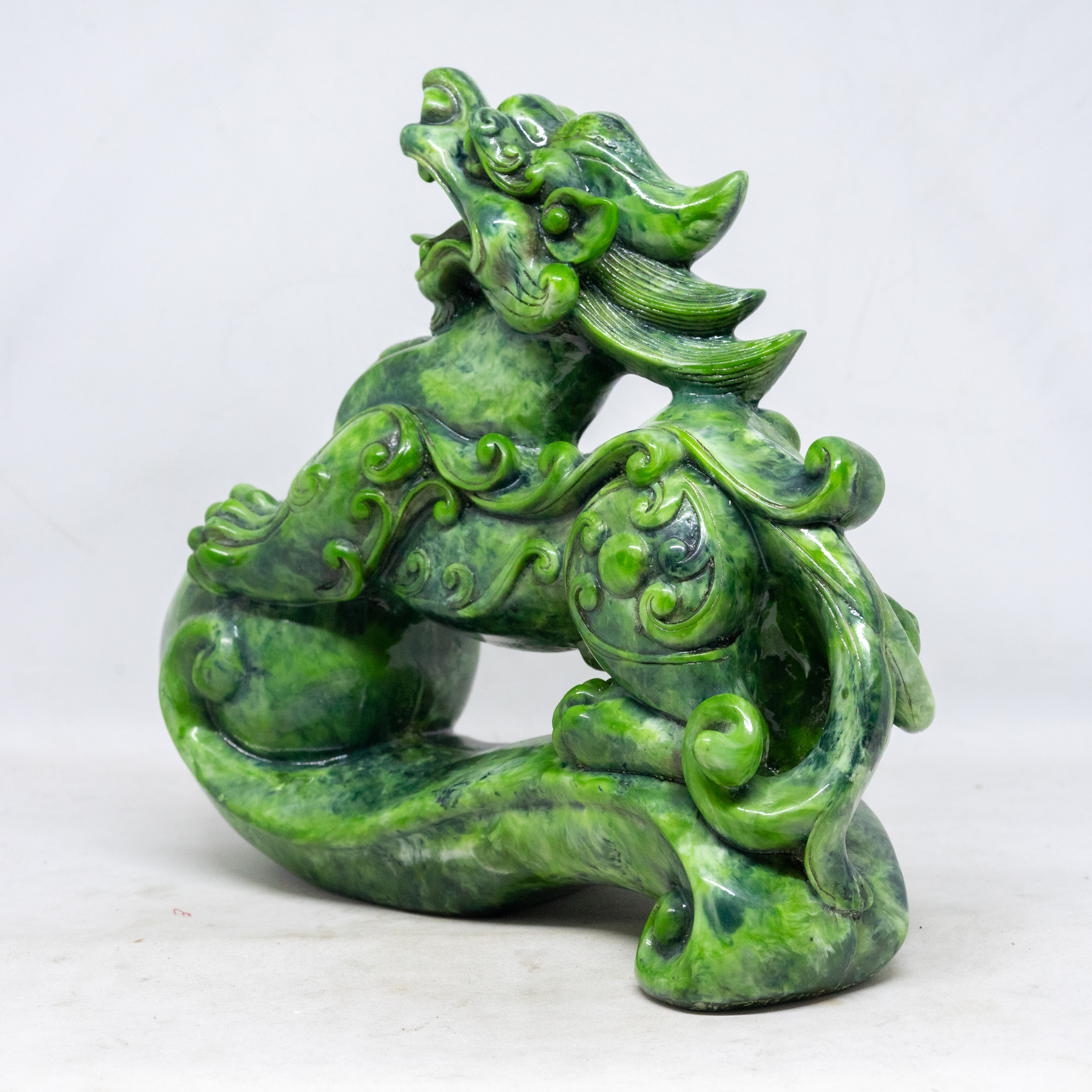 Cặp tượng Tỳ Hưu Như Ý phong thủy cao 19cm bằng đá xanh ngọc bích