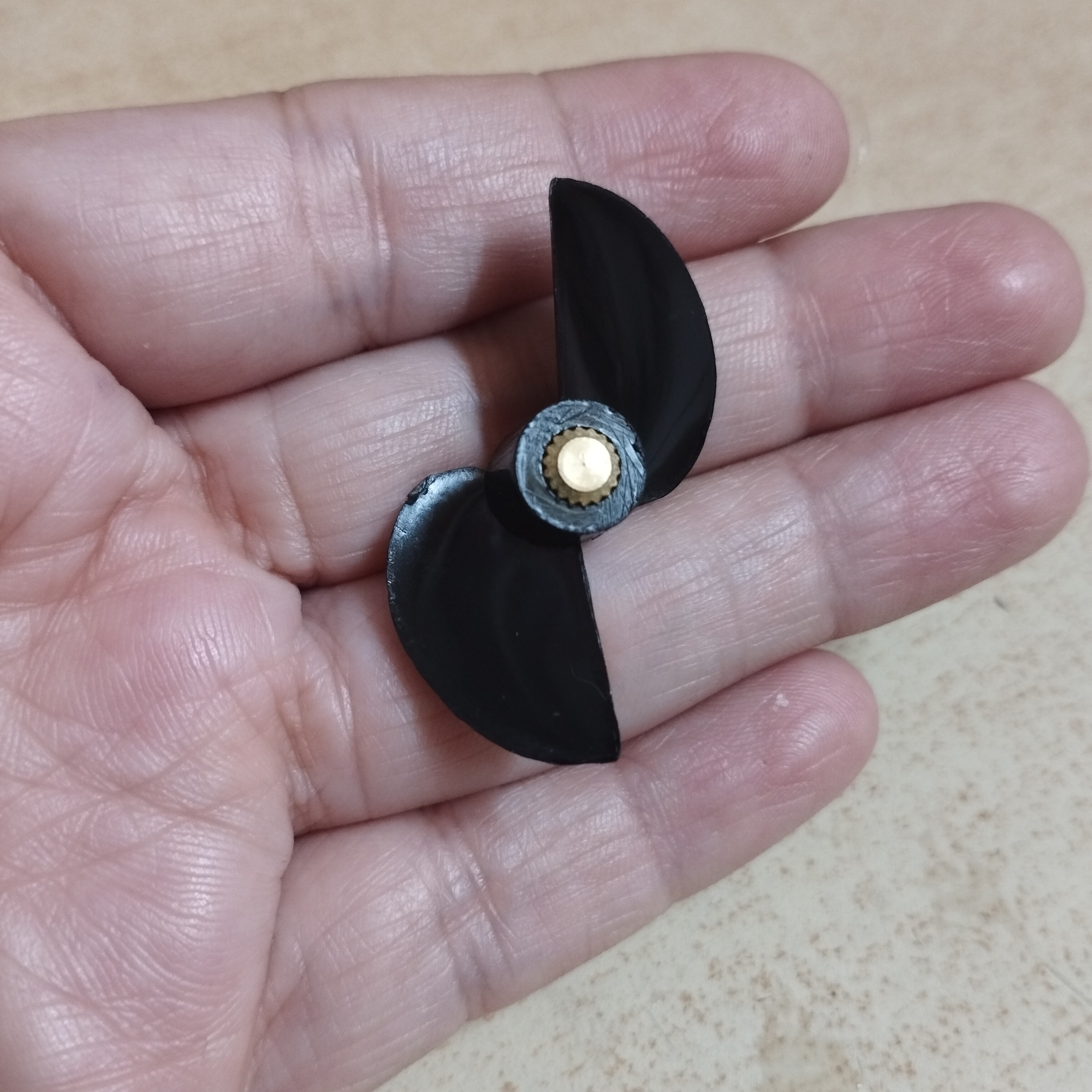 Chân vịt có ren xoắn kích thước 3x36mm, bán theo cặp thuận nghịch