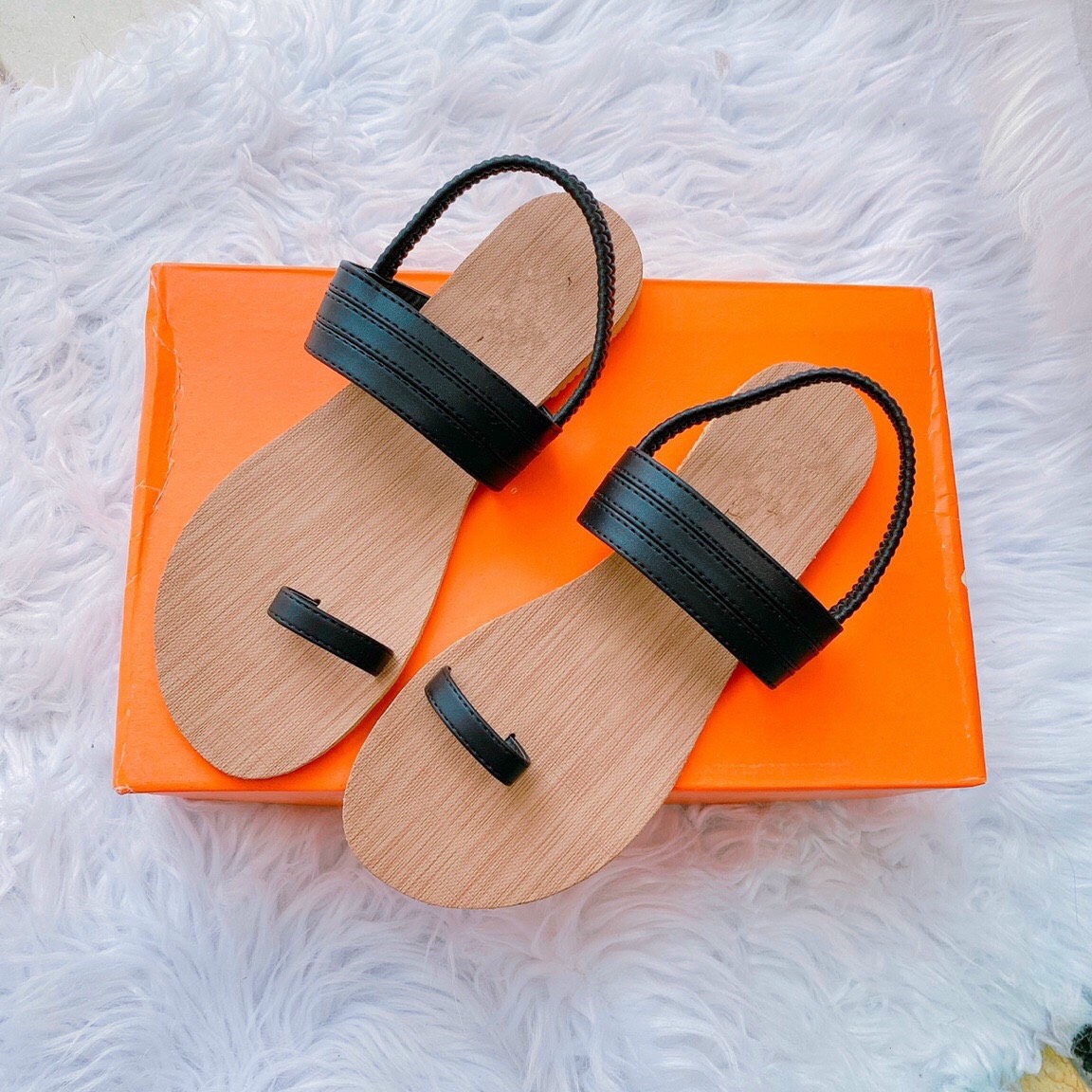 Giày Sandal nữ xỏ ngón phối dây chuẩn phong cách tiểu thư sành điệu