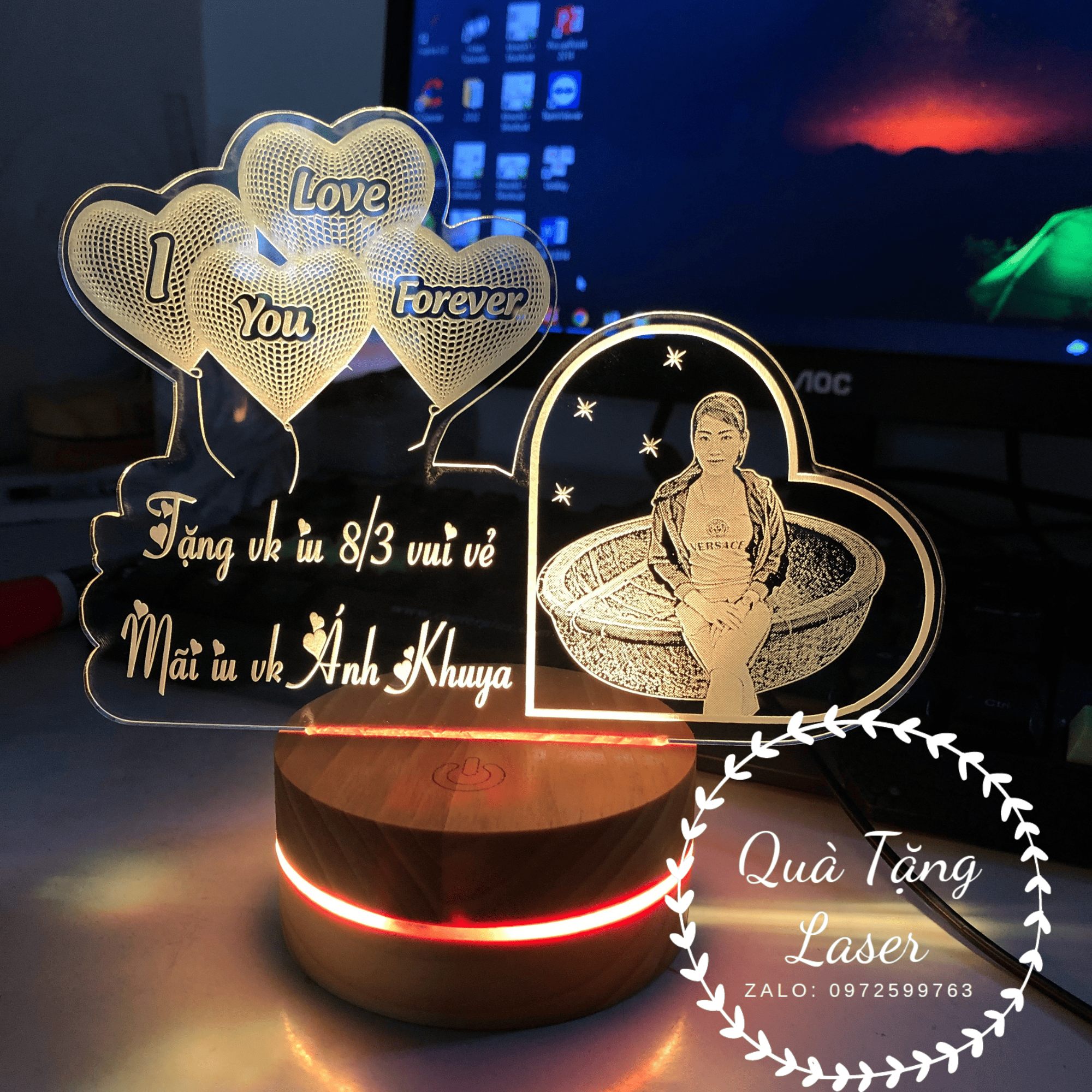 Quà tặng ngày 8/3 ý nghĩa - Đèn led khắc ảnh theo yêu cầu - Đế gỗ nhập khẩu cao cấp có viền sáng - Pin sạc 4h