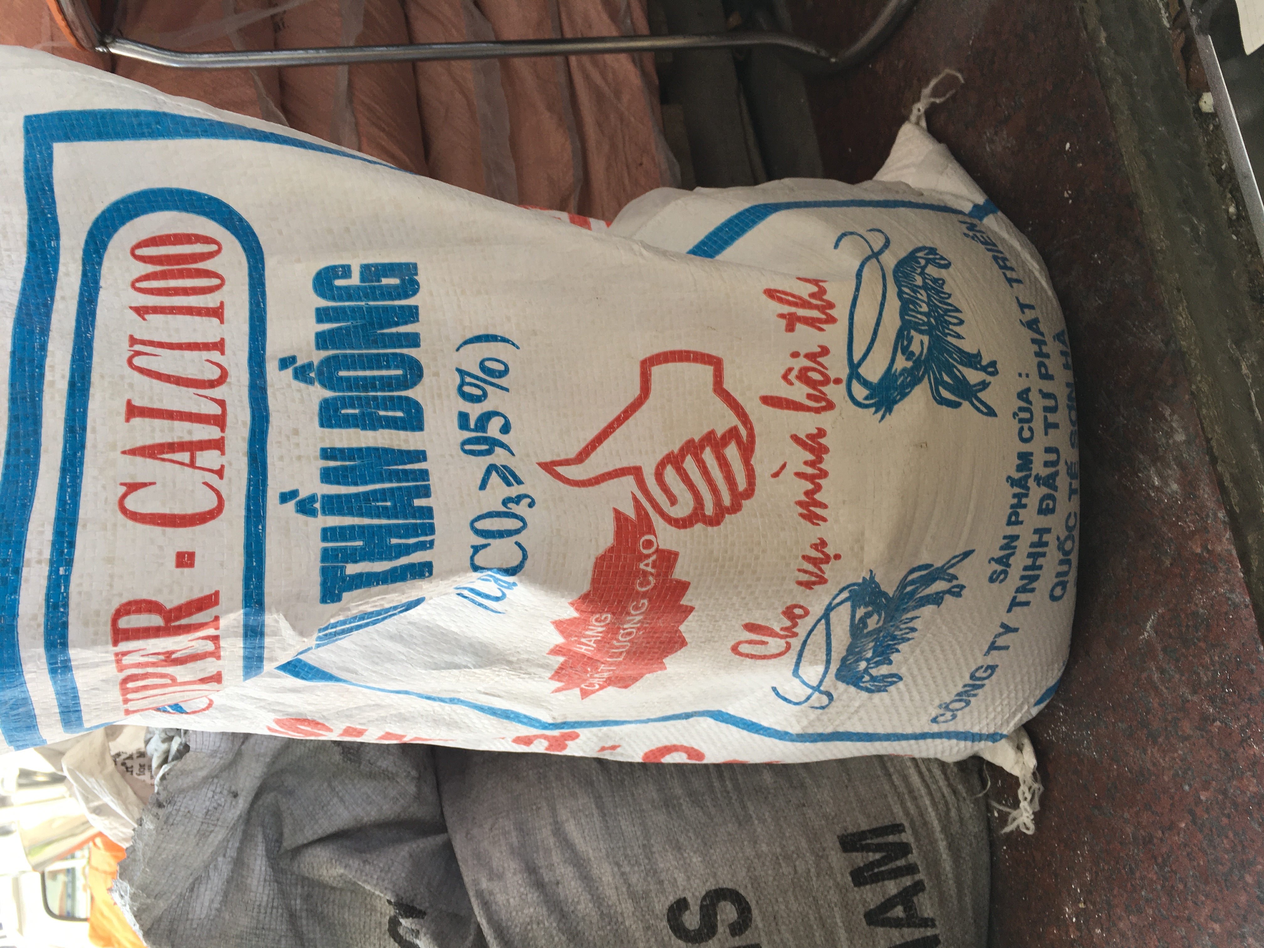 1 kg vôi canxi , chuyên dùng cho ốc bươu ,ốc nhồi , tạo vỏ giúp mau lớn , dùng cho ao hồ bể tôm cá