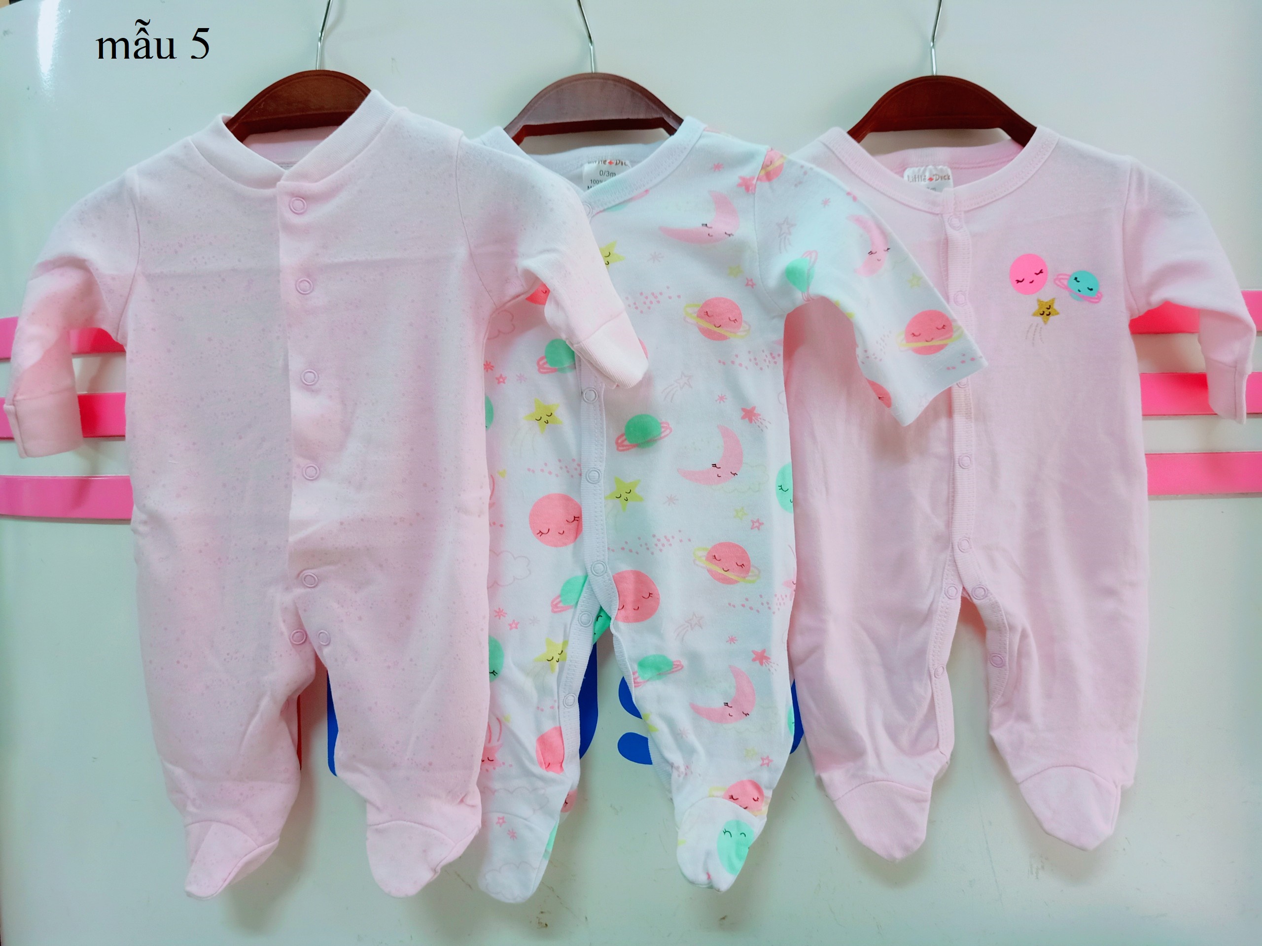 Set 3c body dài tay liền tất cho bé gái (giao mẫu ngẫu nhiên)