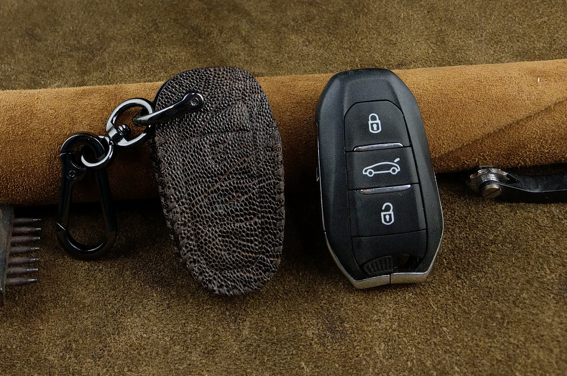 Bao Da Chìa Khóa cho Ô Tô Peugeot 3008/5008 Da Đà Điểu màu xám