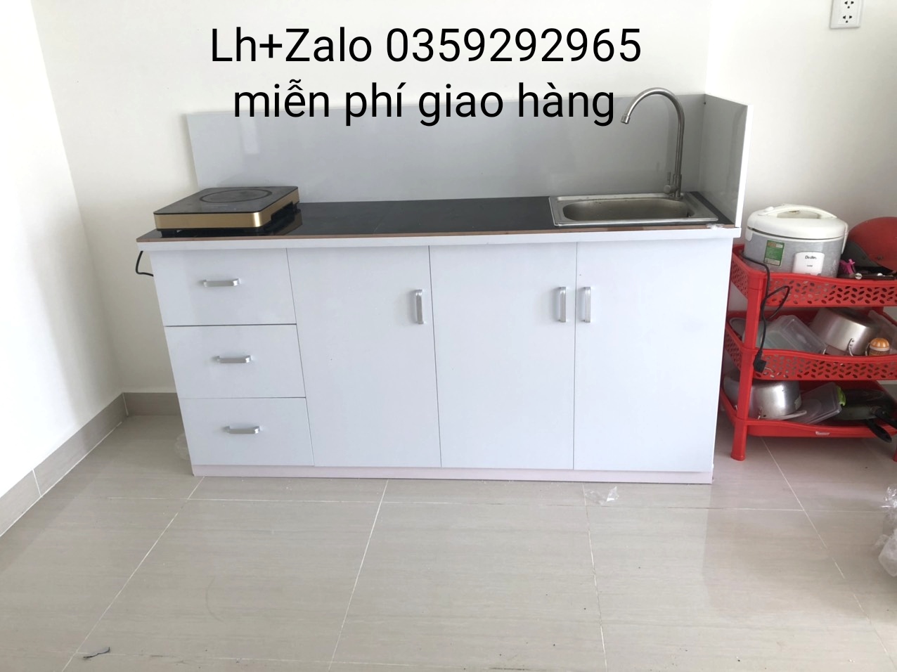 Tủ bếp mini nhựa đài Loan ốp mặt gạch sẵn bồn rửa có vách ngăn