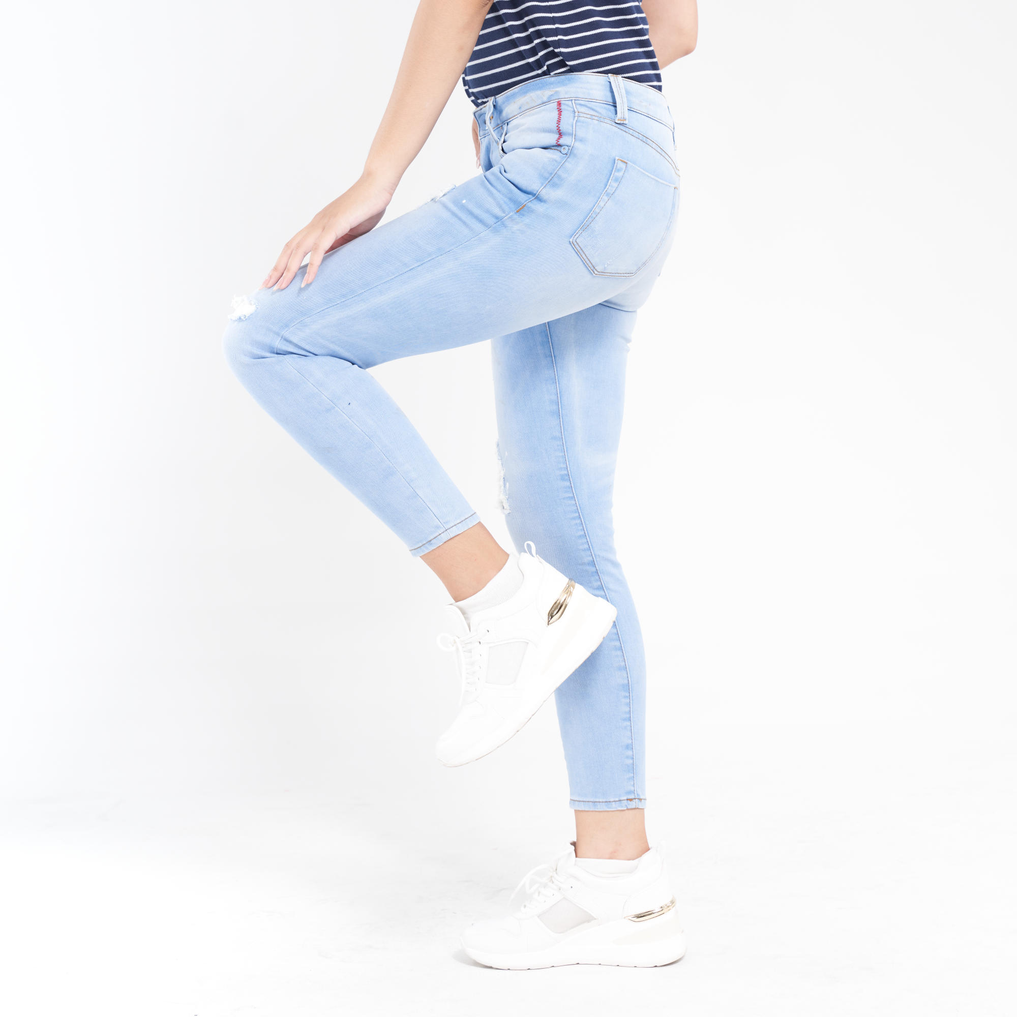 Quần jeans nữ ống ôm rách MESSI SJW-846