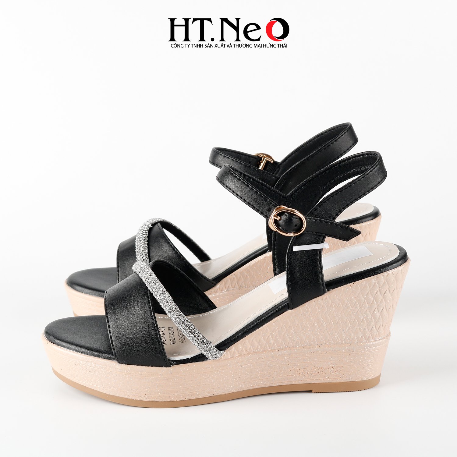 Sandal nữ đế xuồng HT.NEO cao 8p đai đính đá vắt chéo độc đáo, da cao cấp SDN148