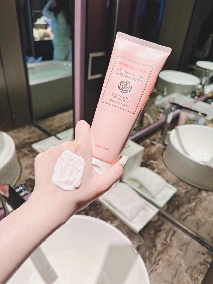 Kem body Rose De Seoul 200g date 2026 Dưỡng Ẩm, Dưỡng Trắng, Không nhờn dính, Không lộ vân