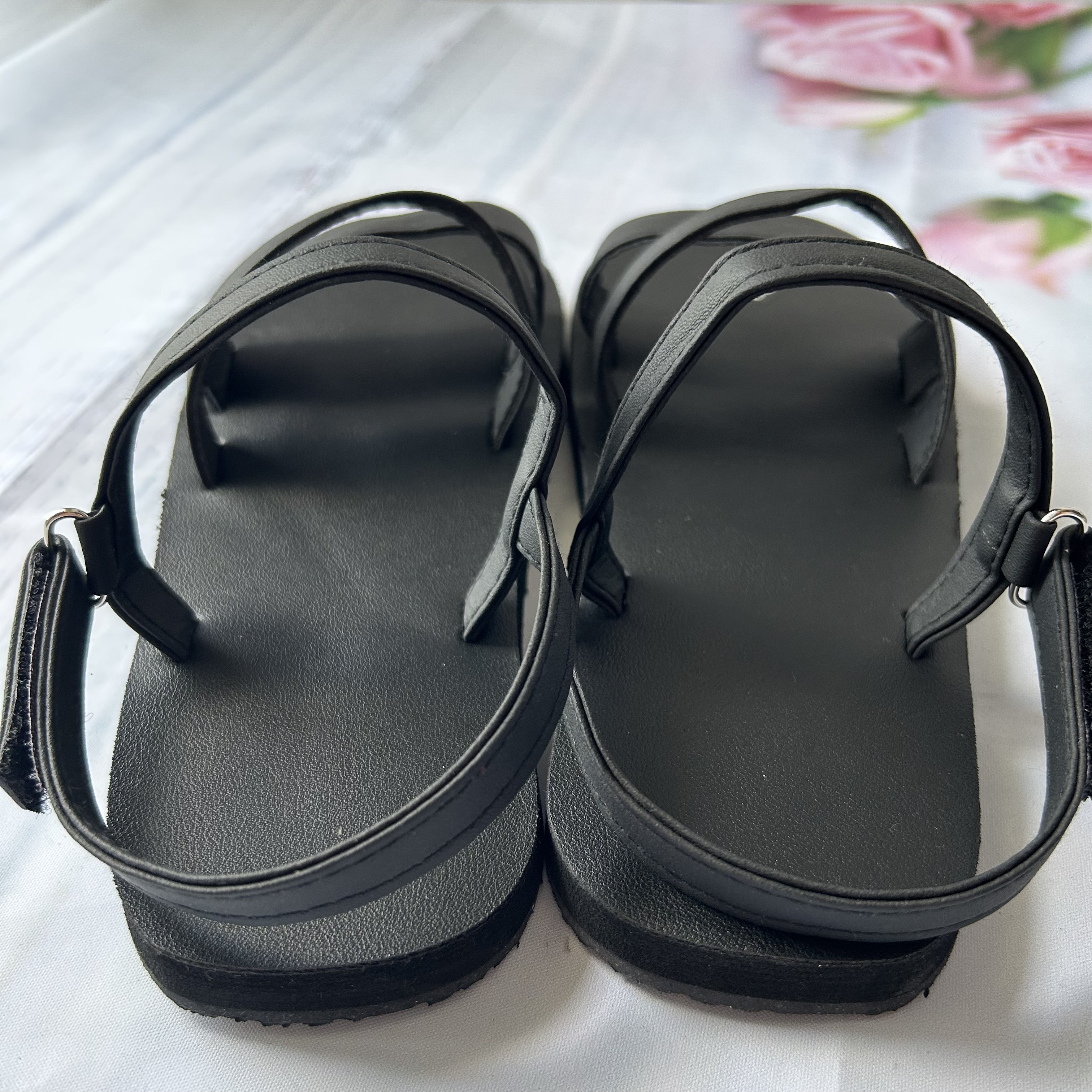 Dép sandal Nữ quai da mềm Đế bệt Cao Su ôm chân LYNA Sandal mã SD03