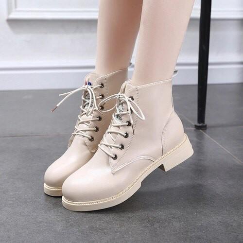 Giày boots ulzzang cao cổ màu be và đen cao 3cm có lót lông