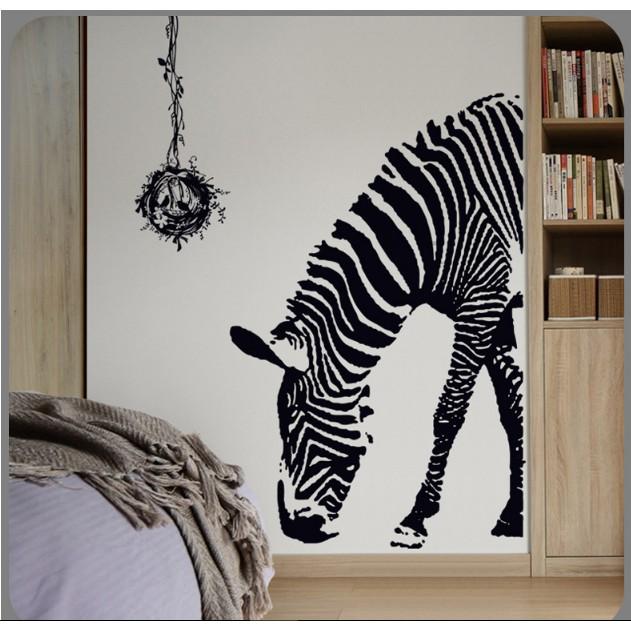 Decal trang trí tường - Ngựa Vằn Đen tinh tế