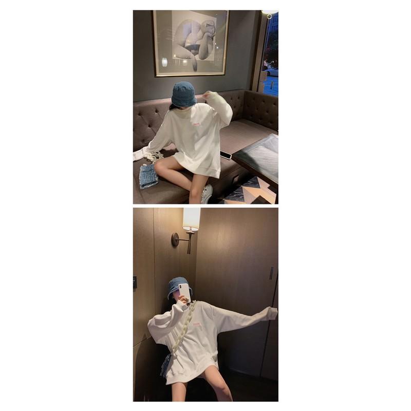 Áo Phông Dài Tay Phom Rộng Thêu Chữ