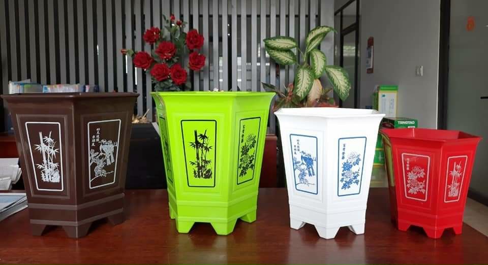 Chậu Lục Giác Trắng In Lụa Họa Tiết 35X35H - Chất liệu bền, đẹp, kiểu dáng sang trọng VTNN Nông Điền Trang