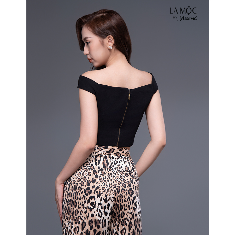 Áo croptop lụa cát đen trễ vai LM112476 [BST Da Beo