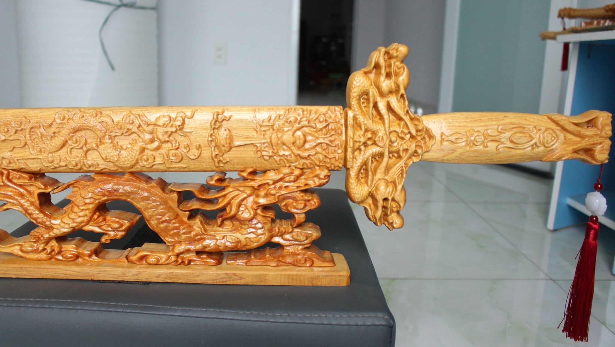 KIẾM GỖ pomu phong thủy dài 84cm (YTHIEN)