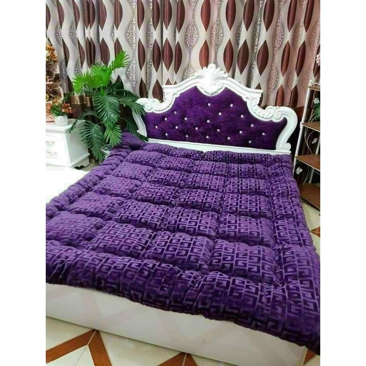 Chăn Cừu Chữ Vạn Trần Bông Dày 3,2kg Giá Siêu Rẻ PP