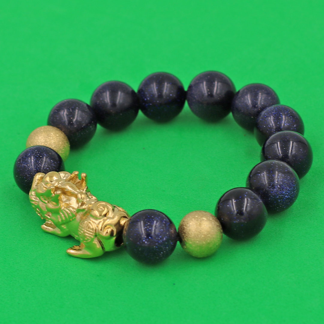 Vòng chuỗi đeo tay đá lam sa 14 ly  charm tỳ hưu và bi inox vàng, vòng tay chuỗi hạt