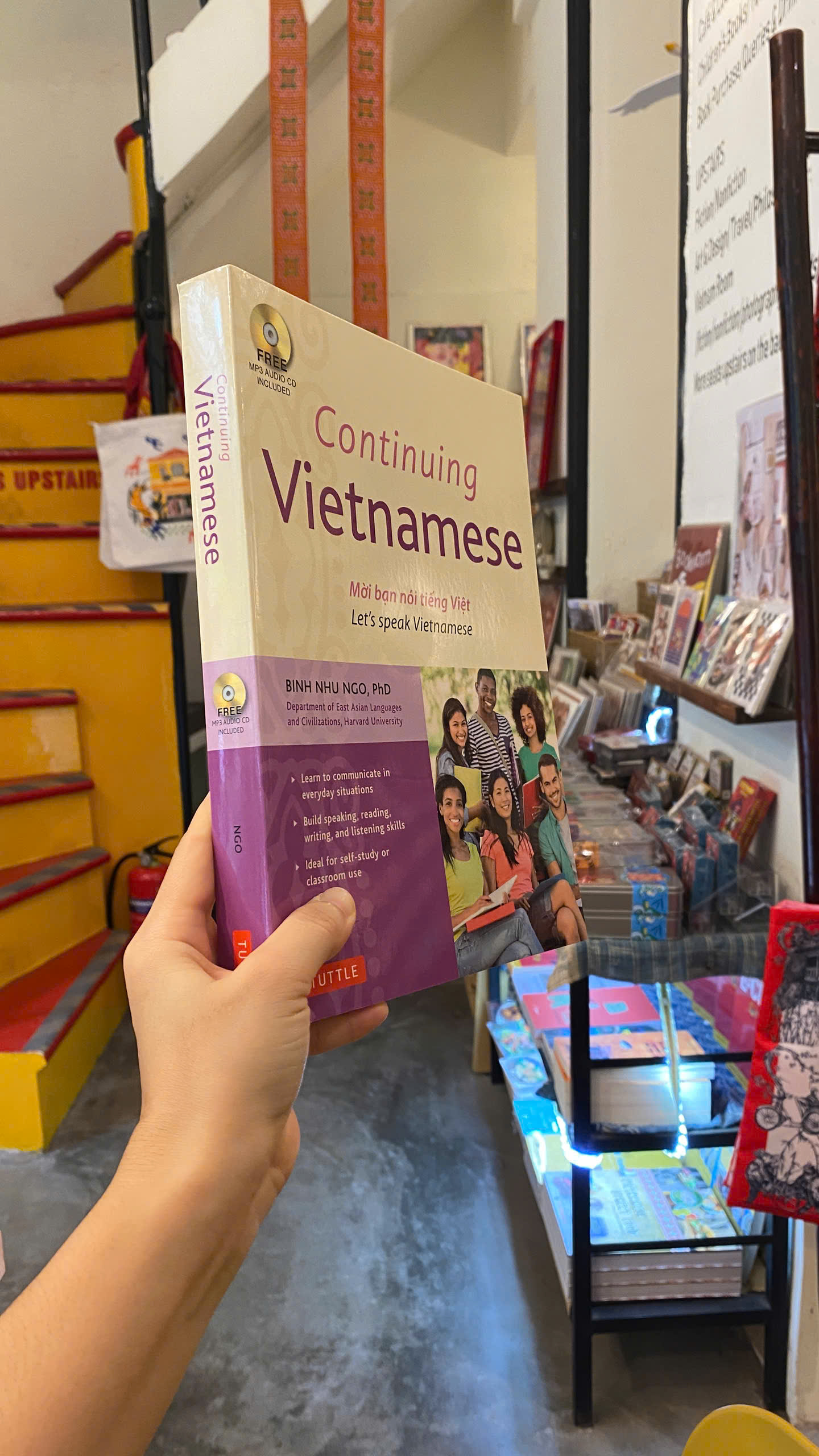 Sách - Continuing Vietnamese | Language / Learn Vietnamese / Học Tiếng Việt / Sách Nhập khẩu
