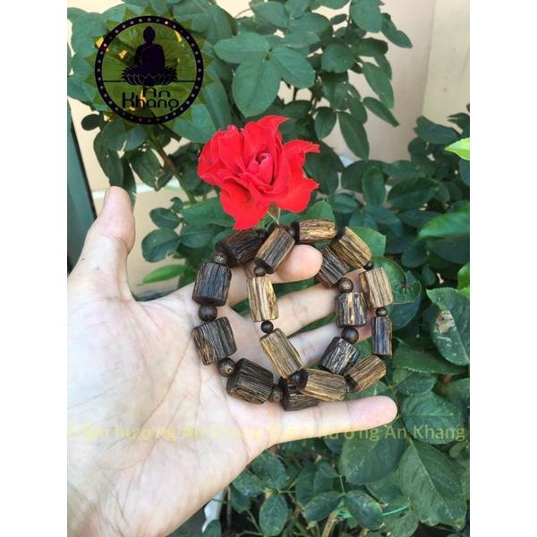 Vòng tay trầm sánh chìm