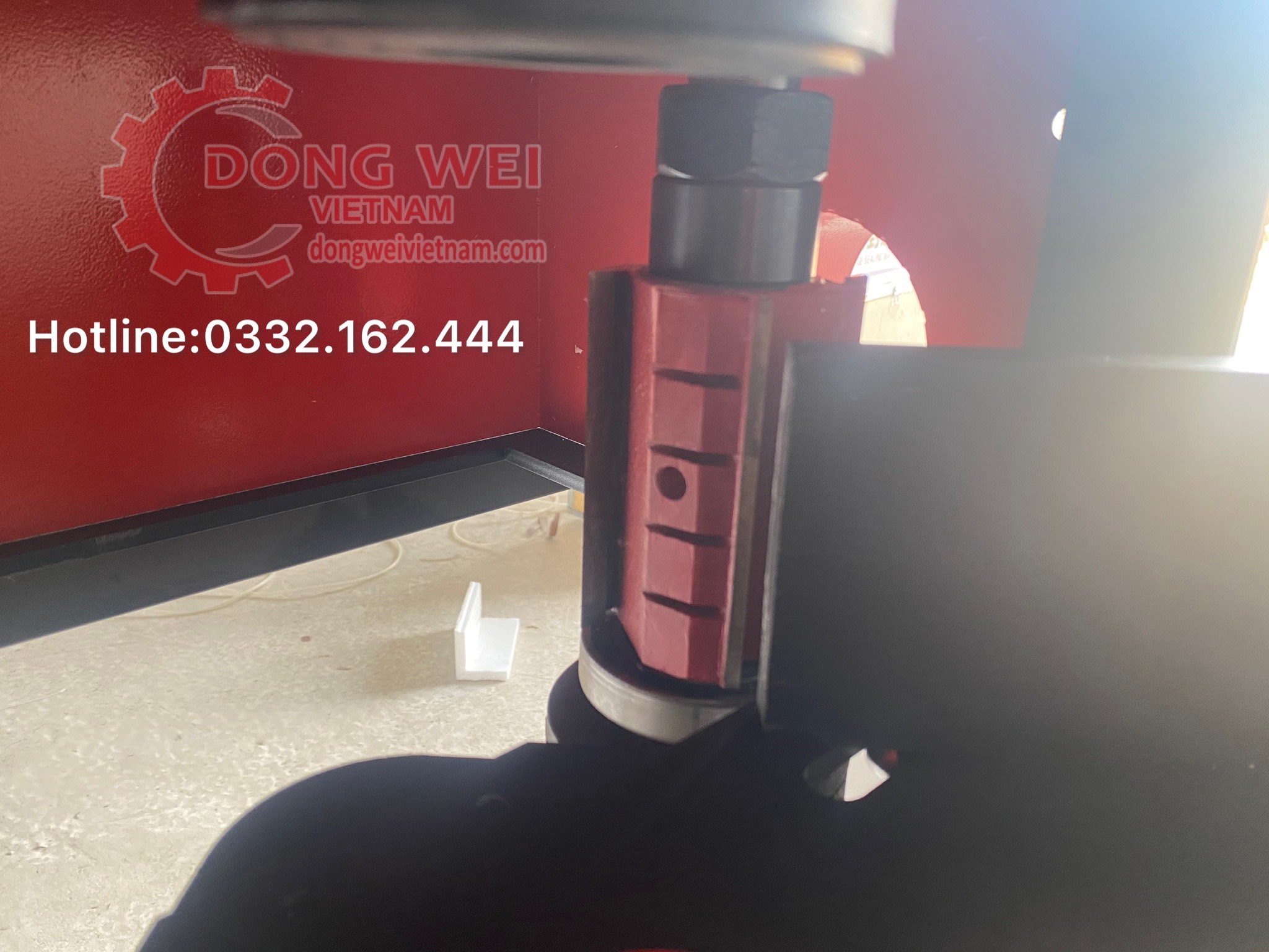Máy phay góc - khí nén và bo tròn ván gỗ dùng điện 3 pha- đông cơ khỏe lên tới mức 3000w