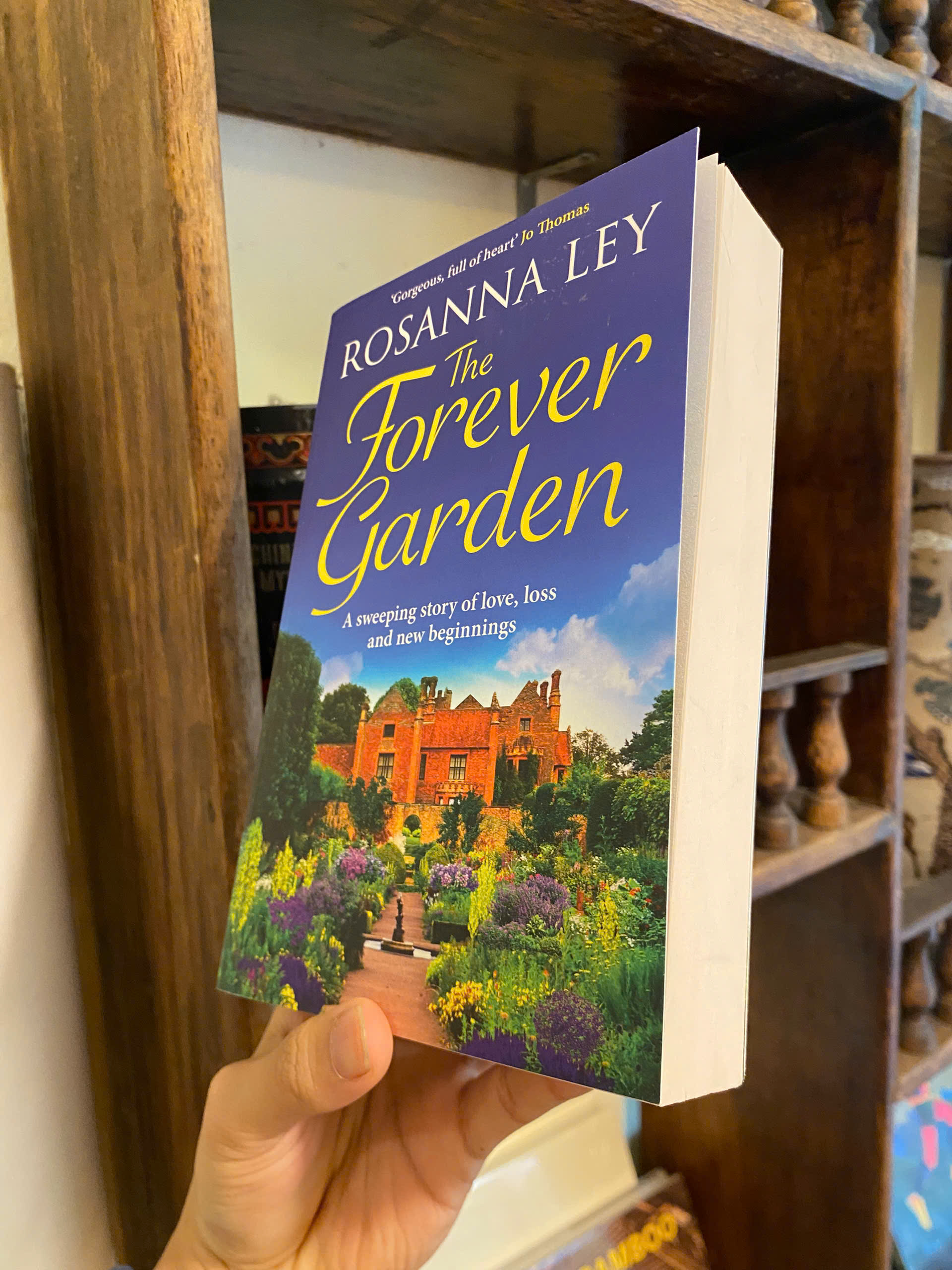 Sách - The Forever Garden by Rosanna Ley | Contemporary Fiction / Ngoại văn Nhập khẩu