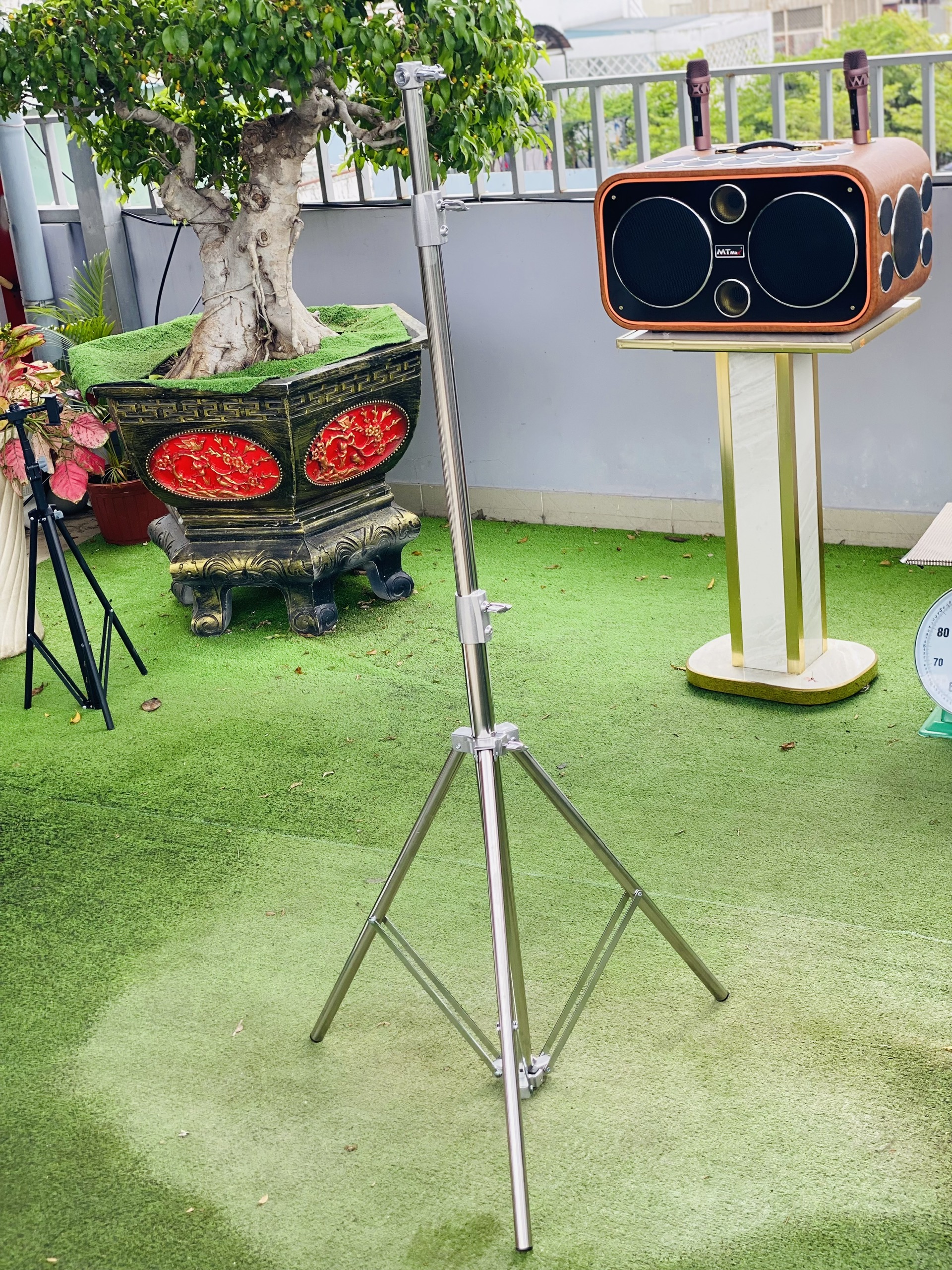 Chân đèn inox 8809 cao 2.8m loại tốt chịu tải 10 kg gắn đèn, máy ảnh chuyên nghiệp cho livestream studio phòng thu hàng nhập khẩu