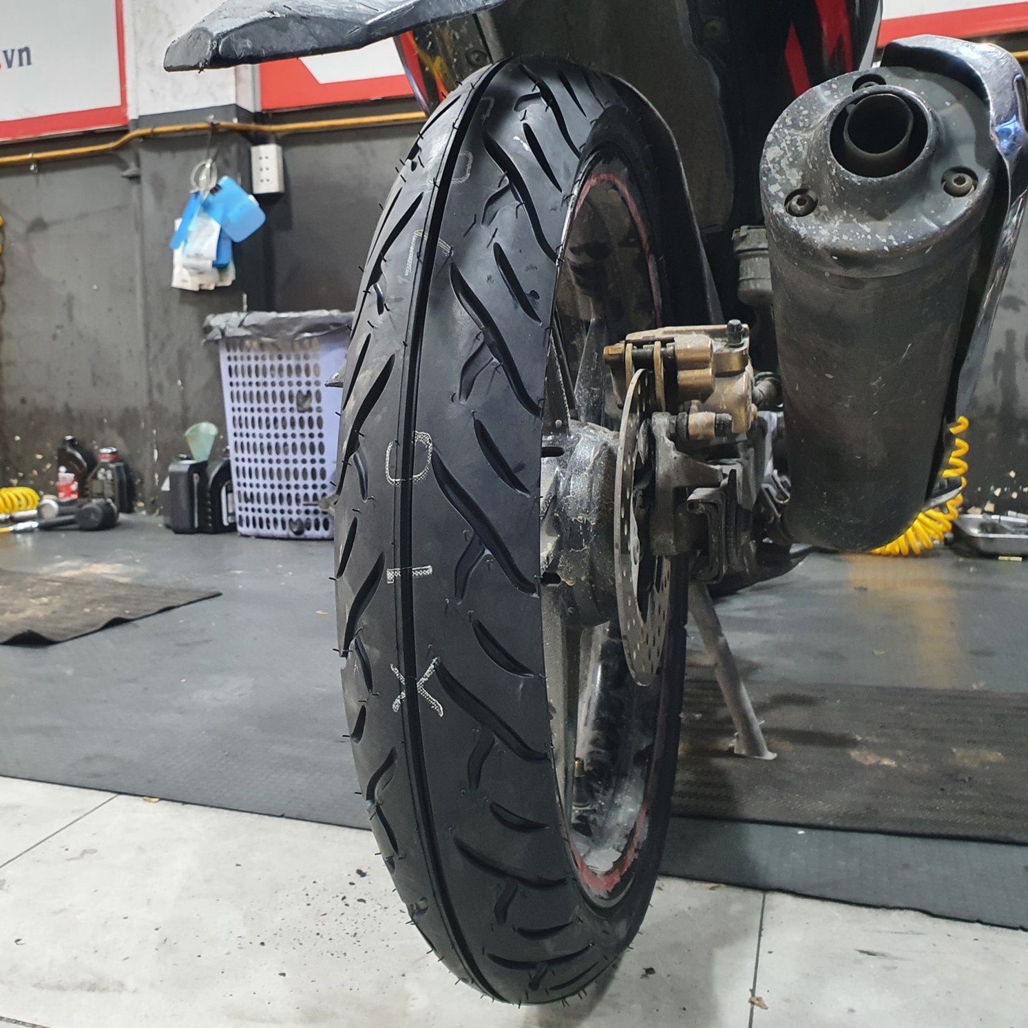 Vỏ xe Dunlop TT902 size 100/70-17 (030004)