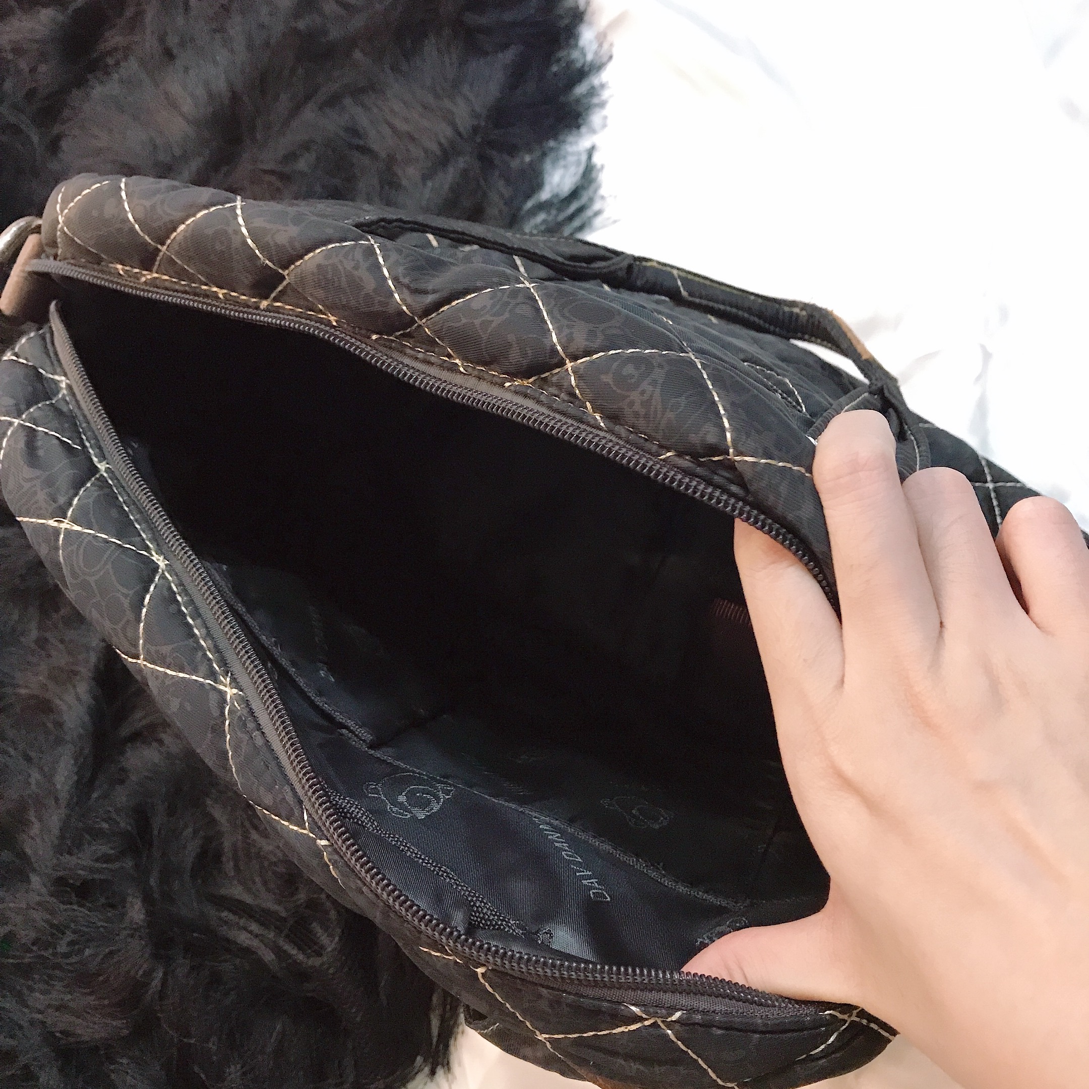 Túi xách đeo chéo gấu đen siêu xinh - DD164K3007