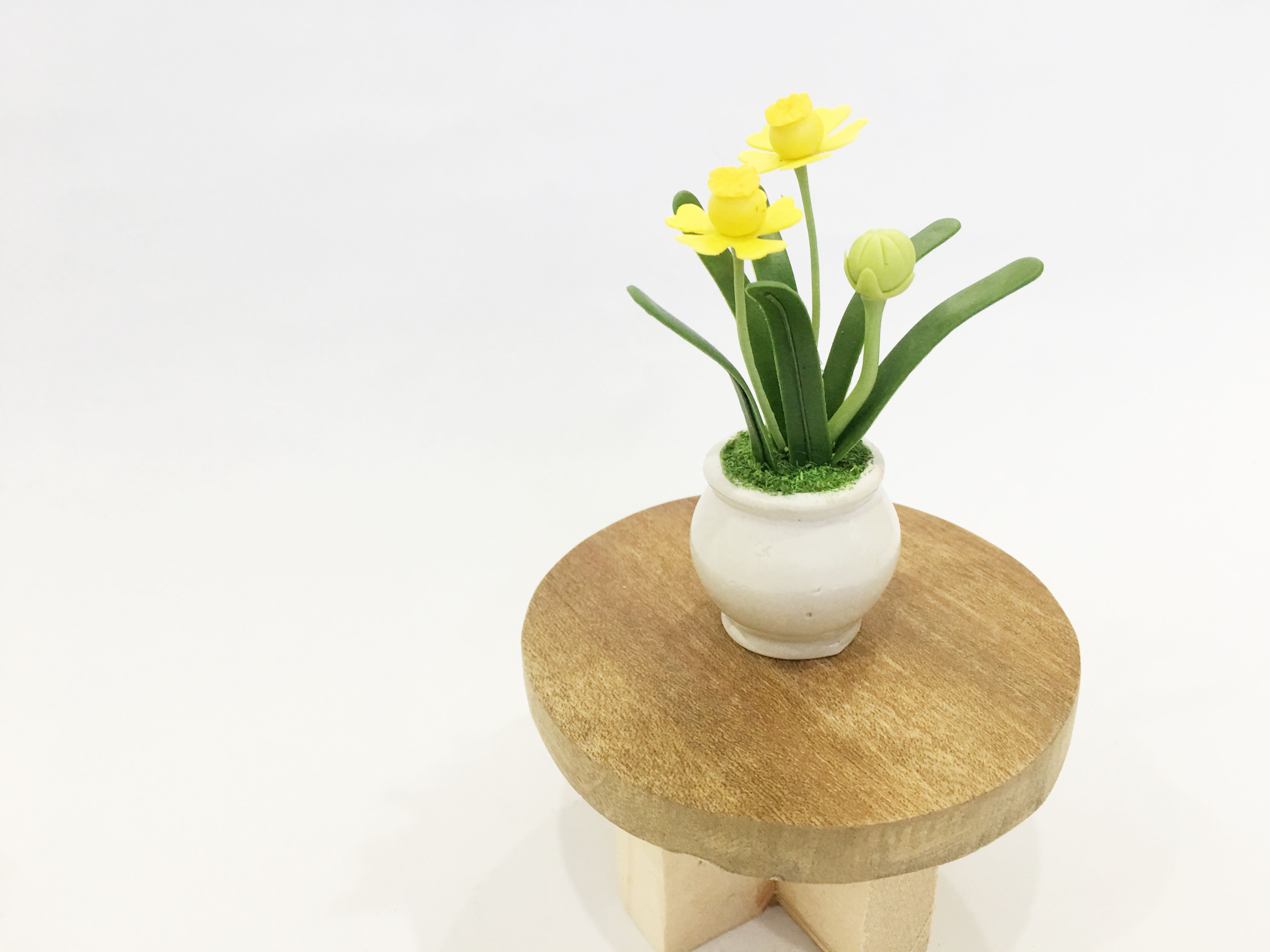 Chậu hoa đất sét mini - Cây hoa thủy tiên / Daffodil (phát màu ngẫu nhiên) - Quà tặng trang trí handmade