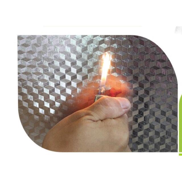 Giấy dán bếp, giấy lót nhôm cách nhiệt tiện dụng