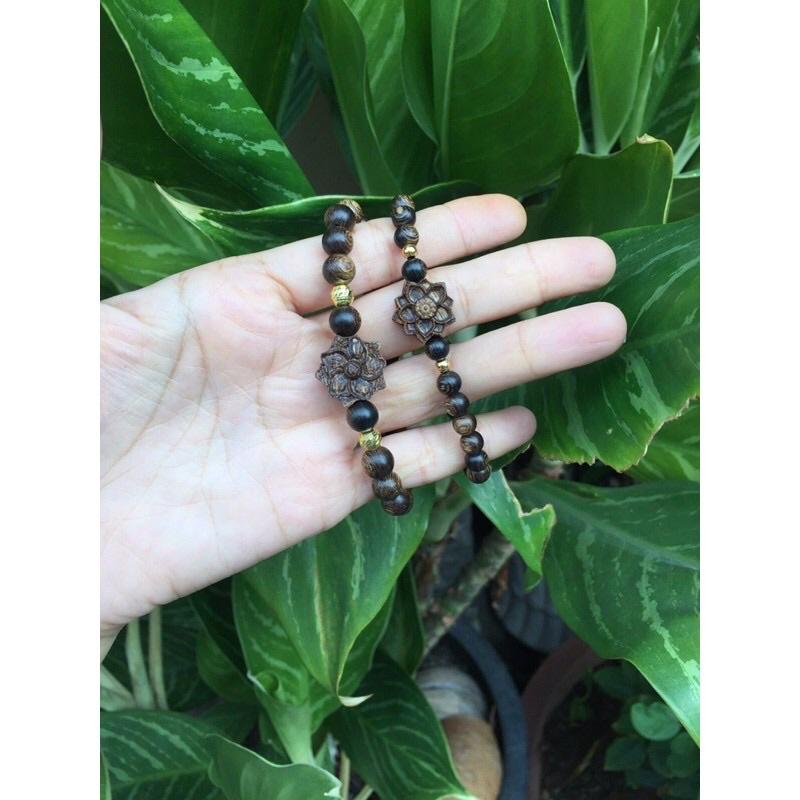 Vòng tay trầm hương sánh chìm + hoa sen