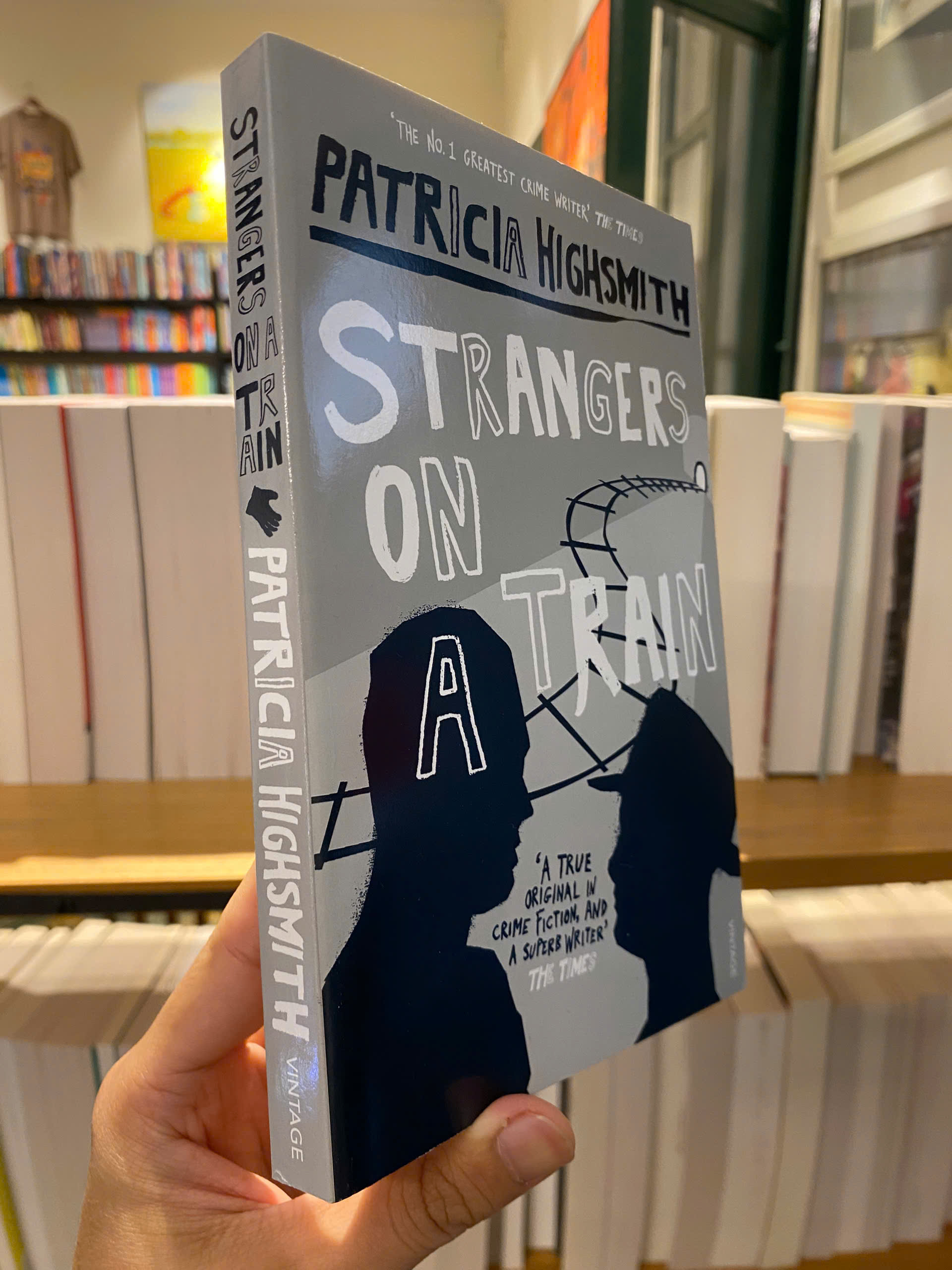 Sách - Strangers On a Train by Patricia Highsmith - English Novel - Sách Ngoại văn Nhập khẩu