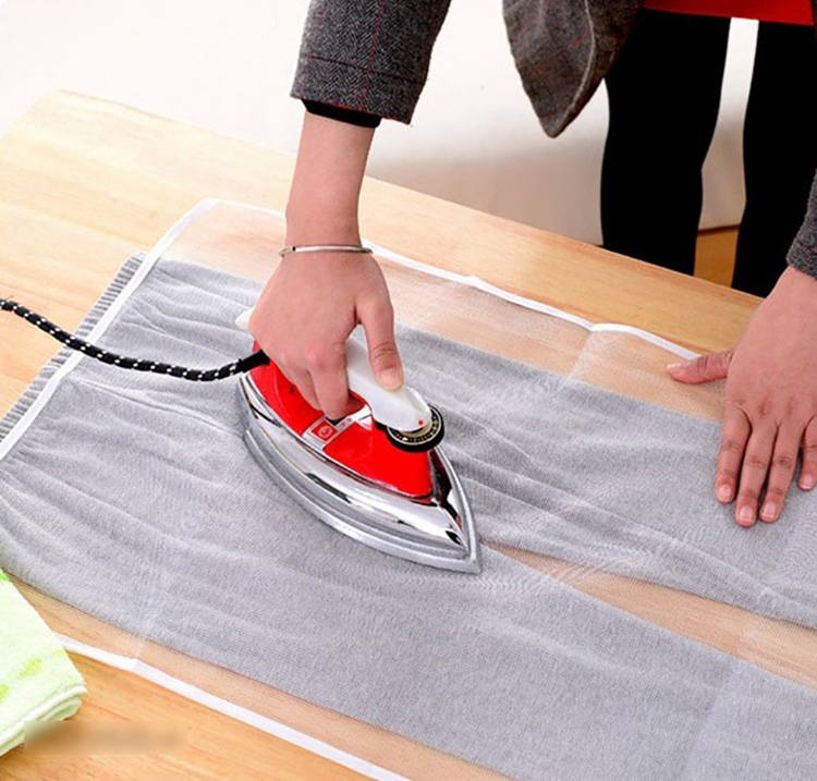 Combo 2 Tấm Lưới Cách Nhiệt Lót Ủi Quần Áo Tiện Dụng