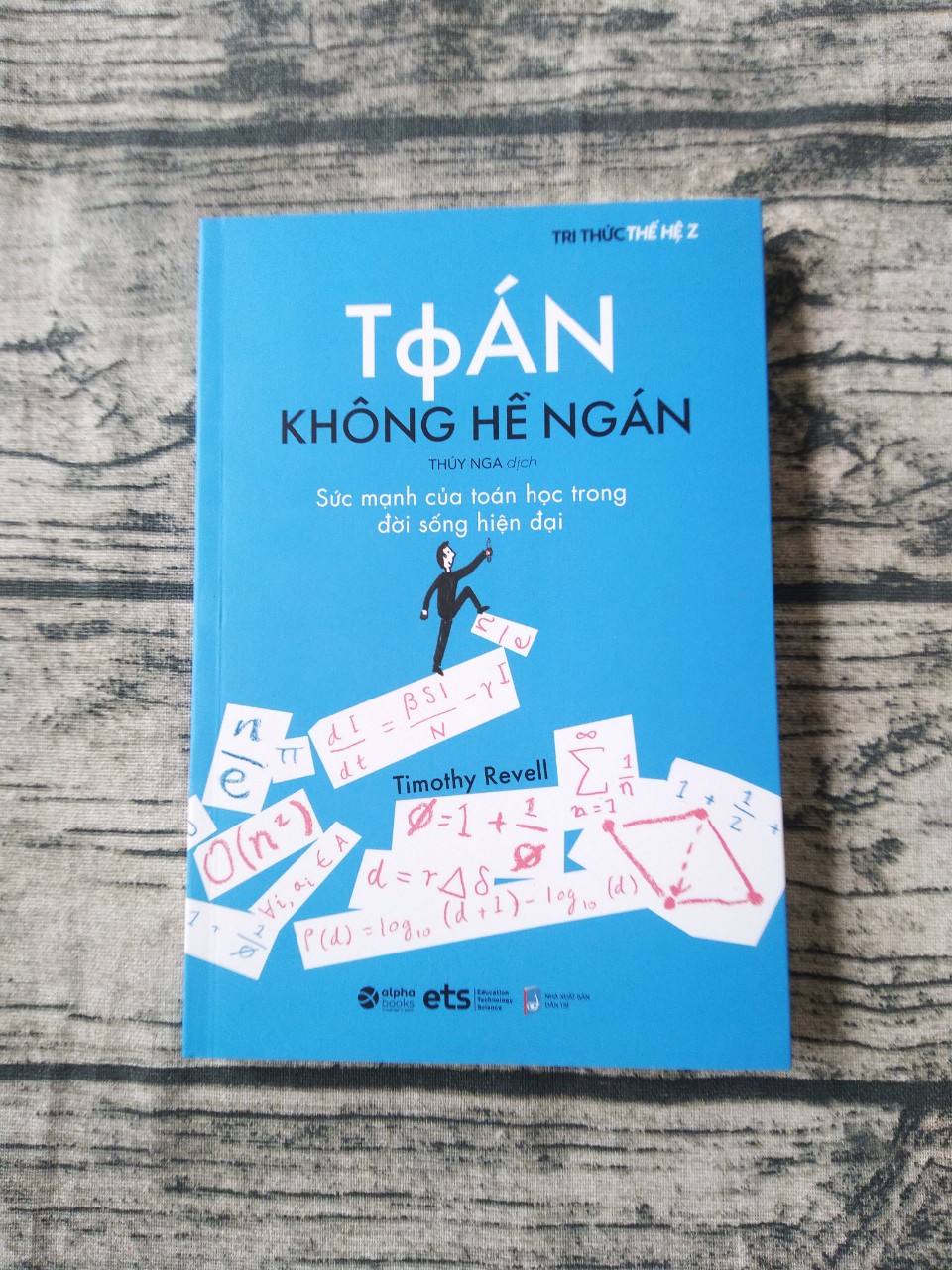 Combo Tri Thức Thế Hệ Z: Big Data Không Xa + Toán Không Hề Ngán + Tâm Trí Thật Phi Lý + Tiền Quả Thật Phiền
