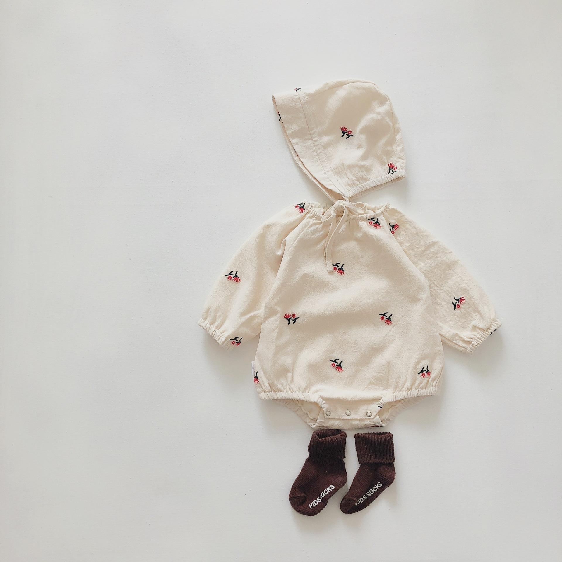 Mùa Xuân Năm 2020 Thêu Hoa Phong Cách Hàn Quốc Bé Sơ Sinh Bé Gái Bodysuits Nón Vải Lanh Cotton Trẻ Sơ Sinh Liền Quần Bé Tập Đi Trẻ Em Mặc Áo Vải
