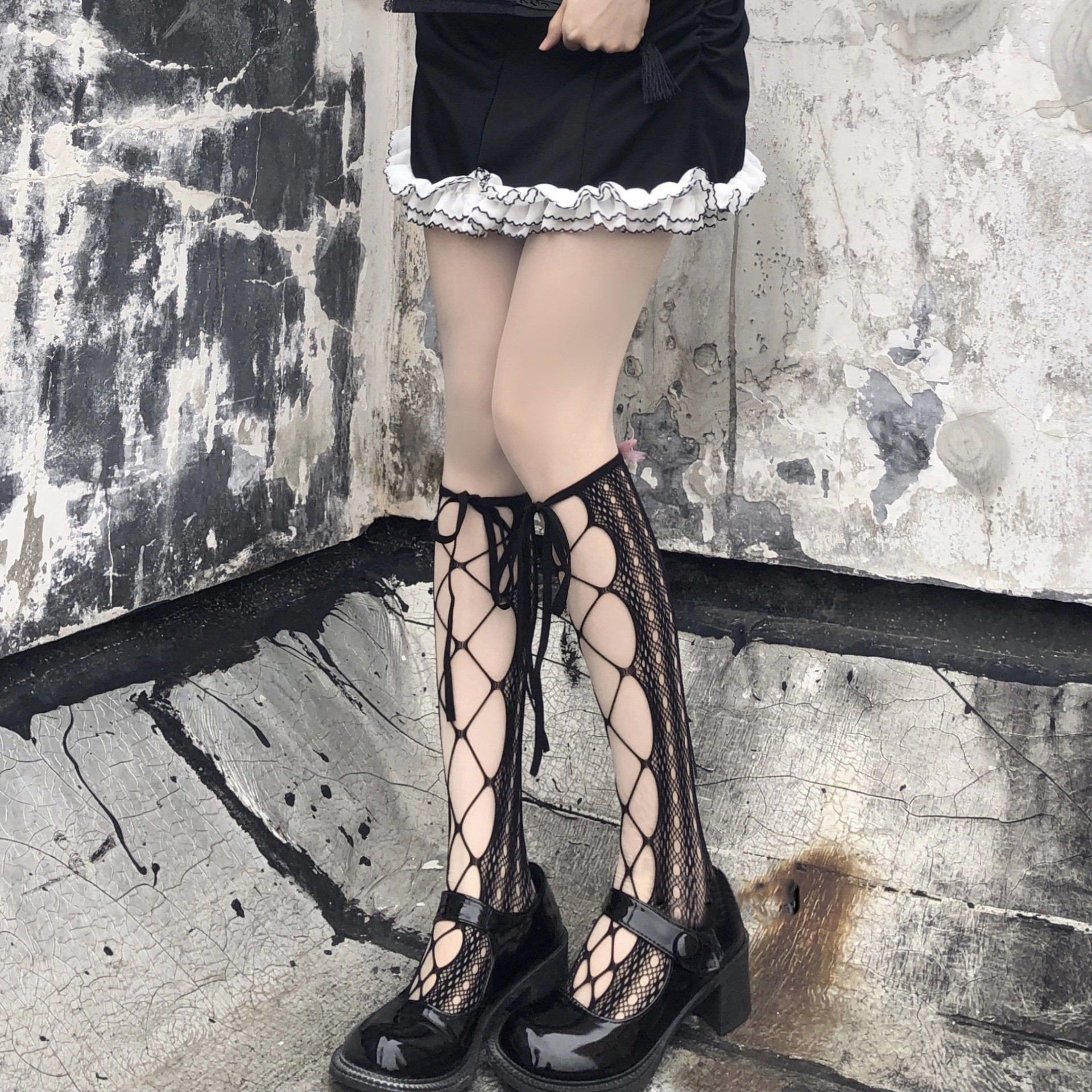 Tất ren lưới buộc dây cao đến bắp chân phong cách Lolita Nhật Bản cá tính và gợi cảm, mặt sau đính nơ