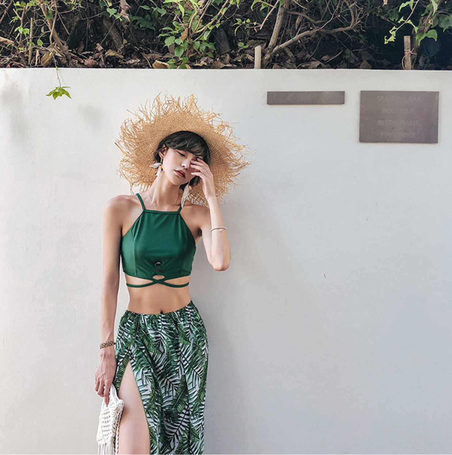 Bộ đồ bơi bikini nữ hai mảnh đi tắm biển áo croptop quần short kèm váy hoạ tiết dương xỉ siêu sang - B20